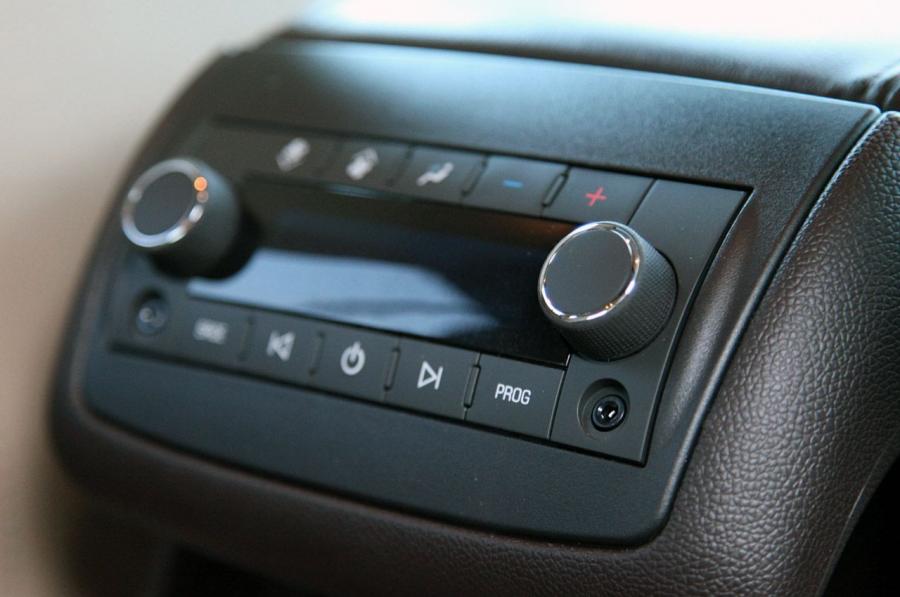  Buick Enclave CXL AWD 2010 года  (фото 10 из 51)